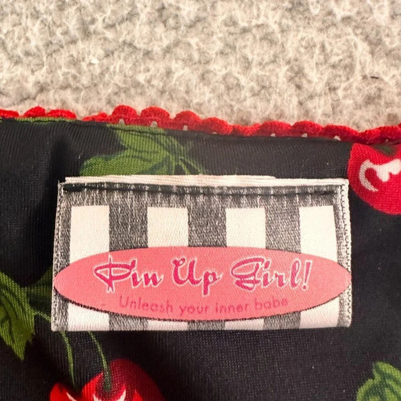 Pin Up Girl! Top Red Cherry Blouse Crop Bustier Retro Whimsical - Picture 5 of 15